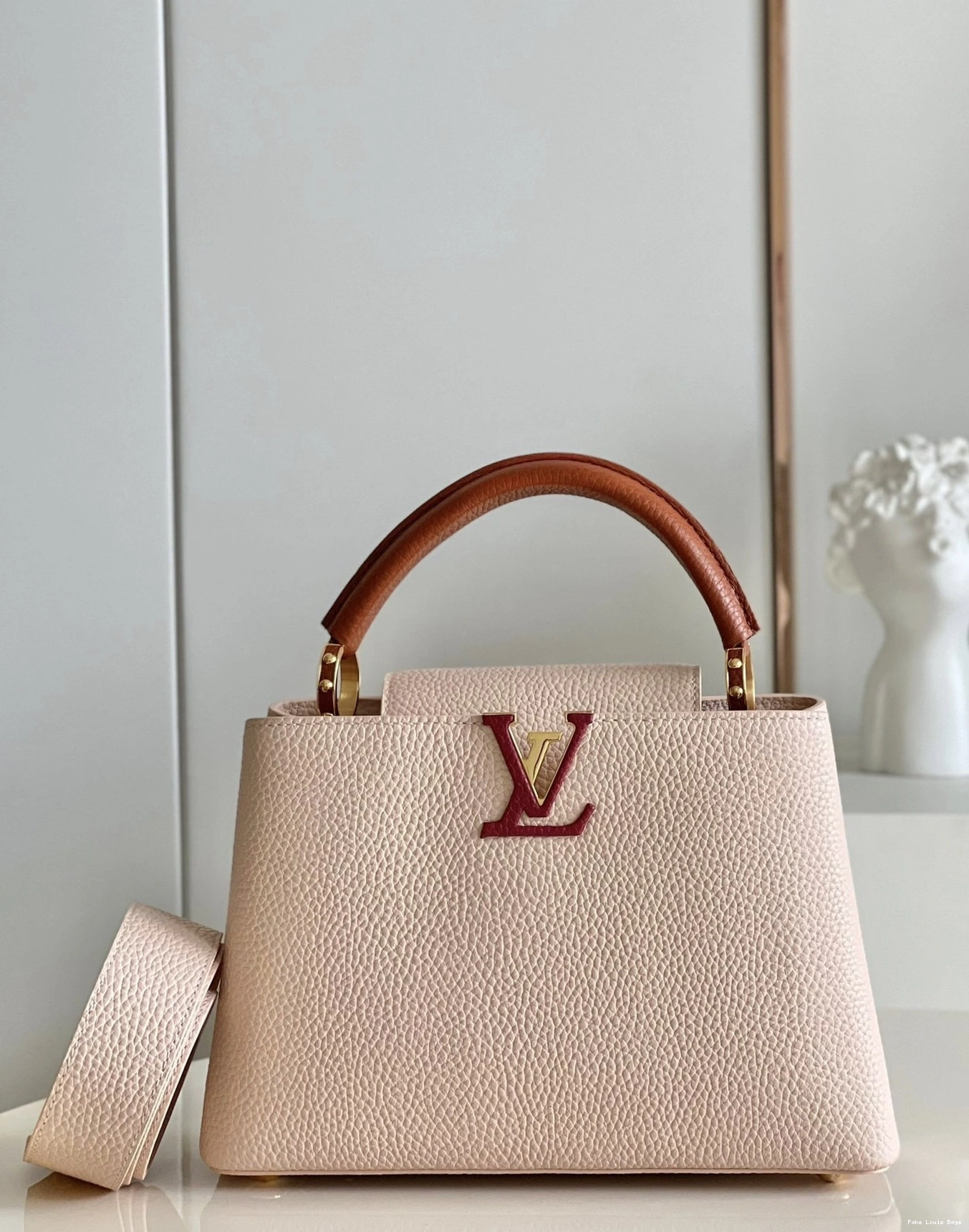 CAPUCINES VUITTON LOUIS BB 0823